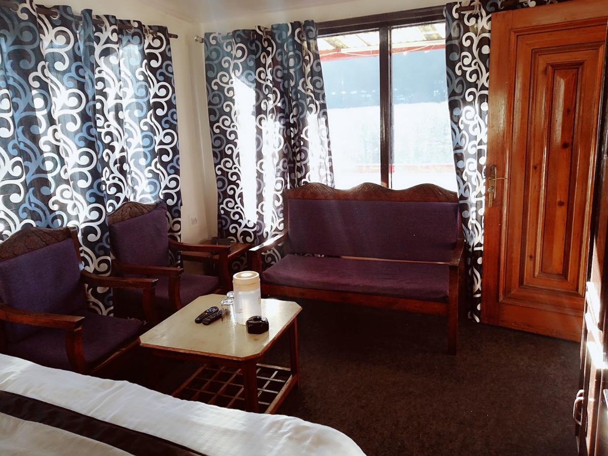 Goroomgo Luxury Stay Mall Road Nainital Luaran gambar